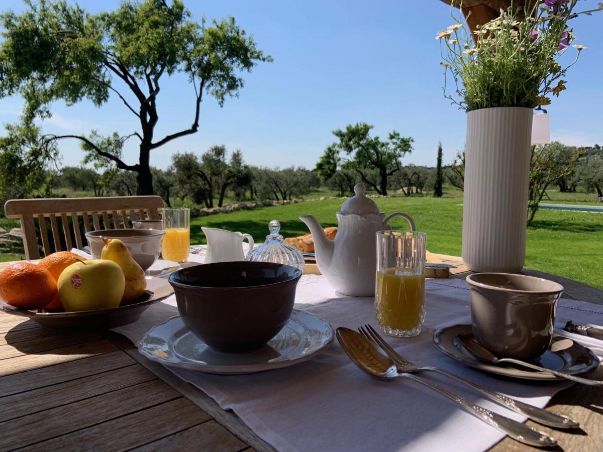 La Bergerie De Cigalon Bed & Breakfast Муриес Екстериор снимка