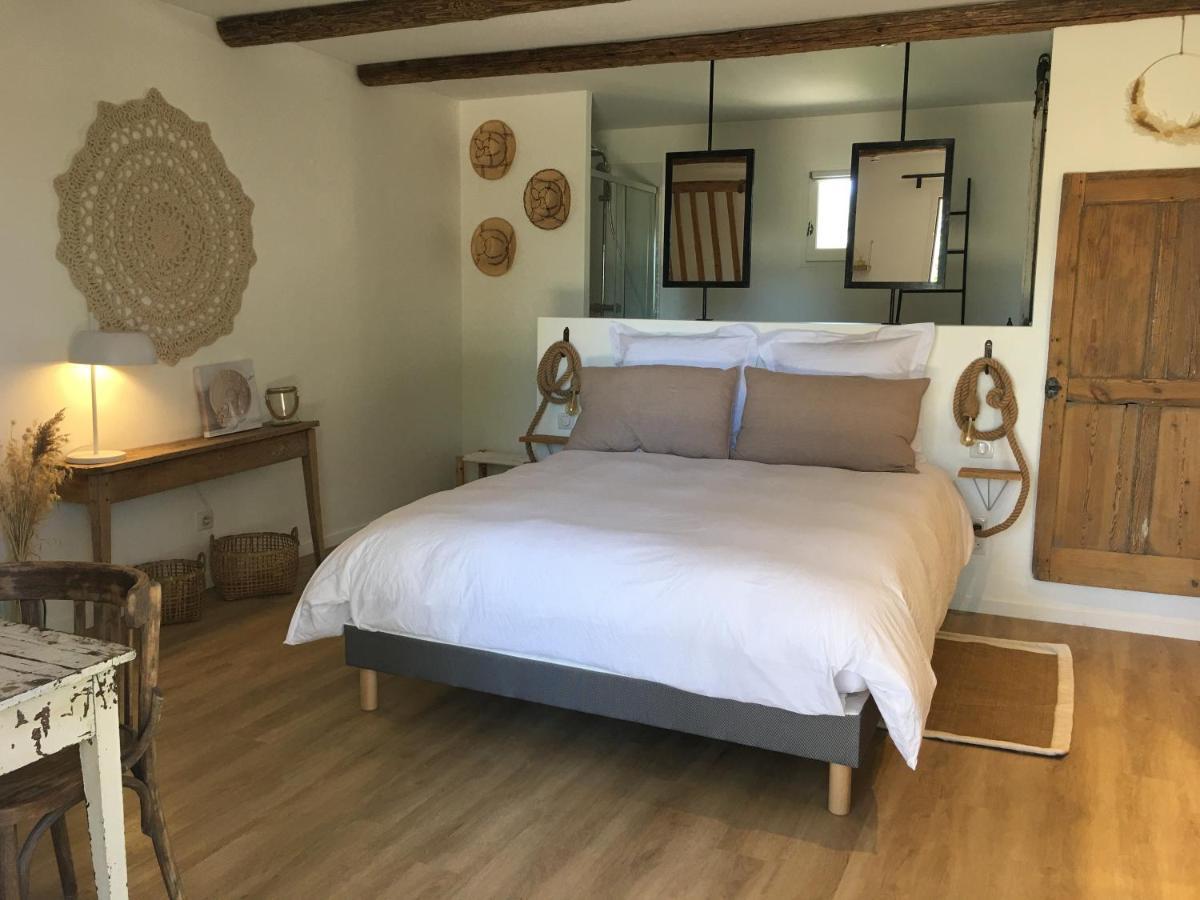 La Bergerie De Cigalon Bed & Breakfast Муриес Екстериор снимка