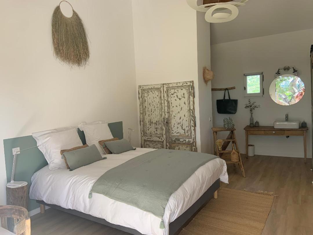 La Bergerie De Cigalon Bed & Breakfast Муриес Екстериор снимка